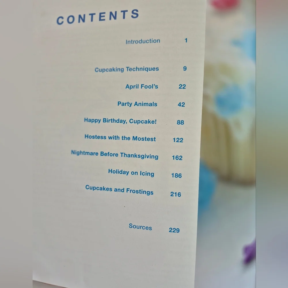 Book. Create Fun Cupcakes